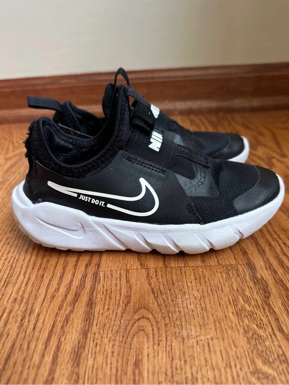 Nike Flexrunner Slip-On Shoes Kids Size 13C Black